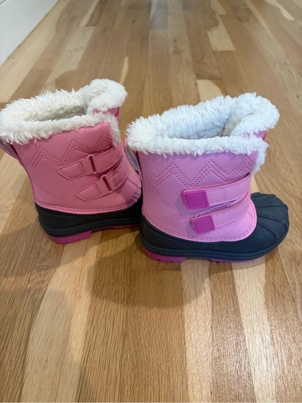 Cat & Jack Pink and Black Toddler Kids  Pink Winter Snow Boots 7T